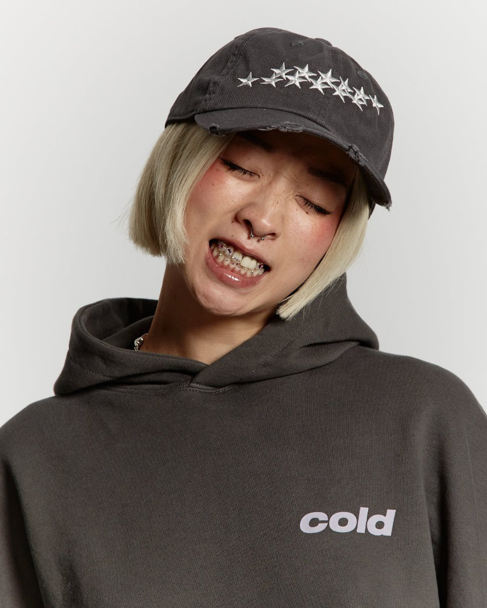 STARS CAP DARK GREY