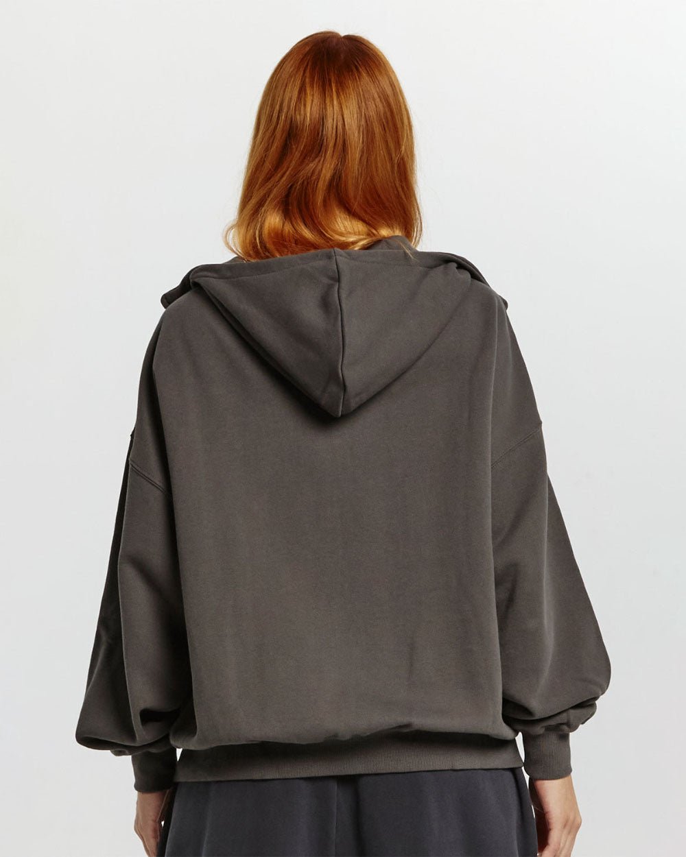 GLOBETROTTER ZIP HOODIE GREY