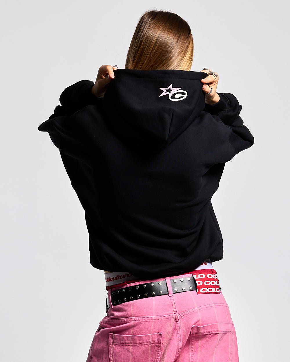CULT STAR HOODIE BLACK