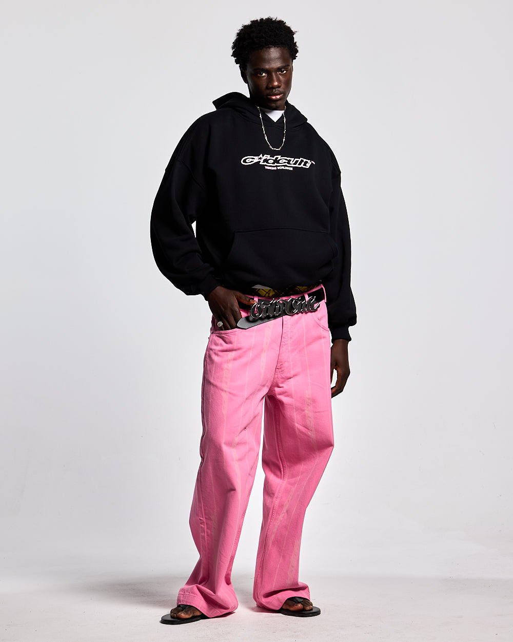 CULT STAR HOODIE BLACK